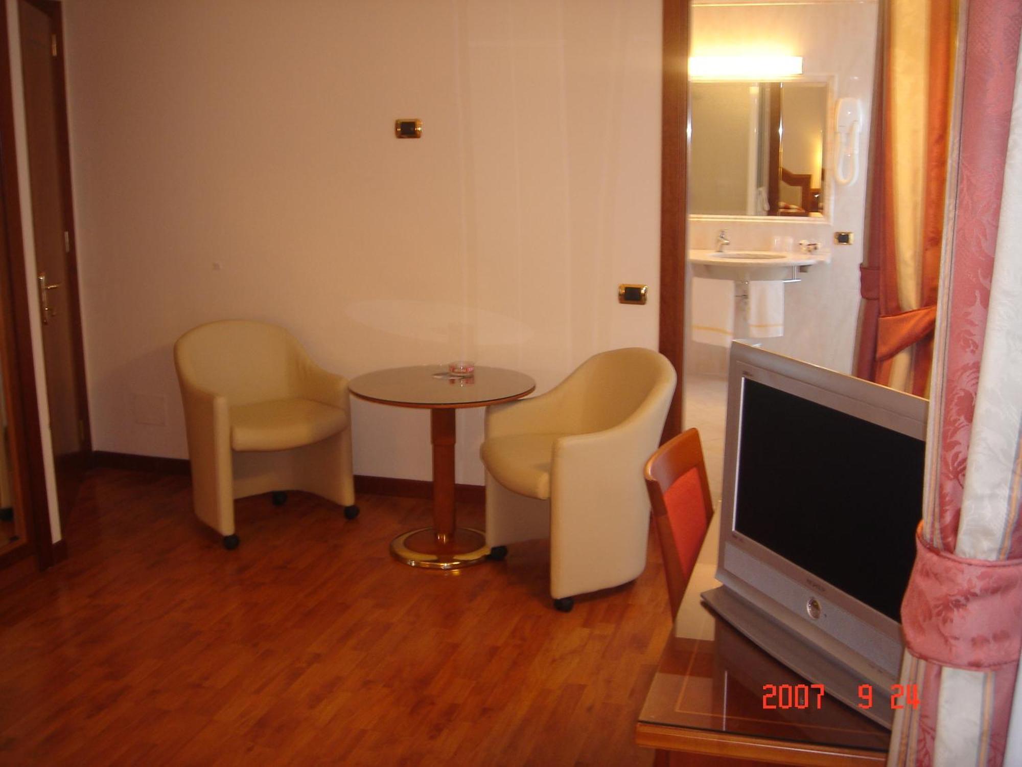 Albergo Corona Domodossola Extérieur photo