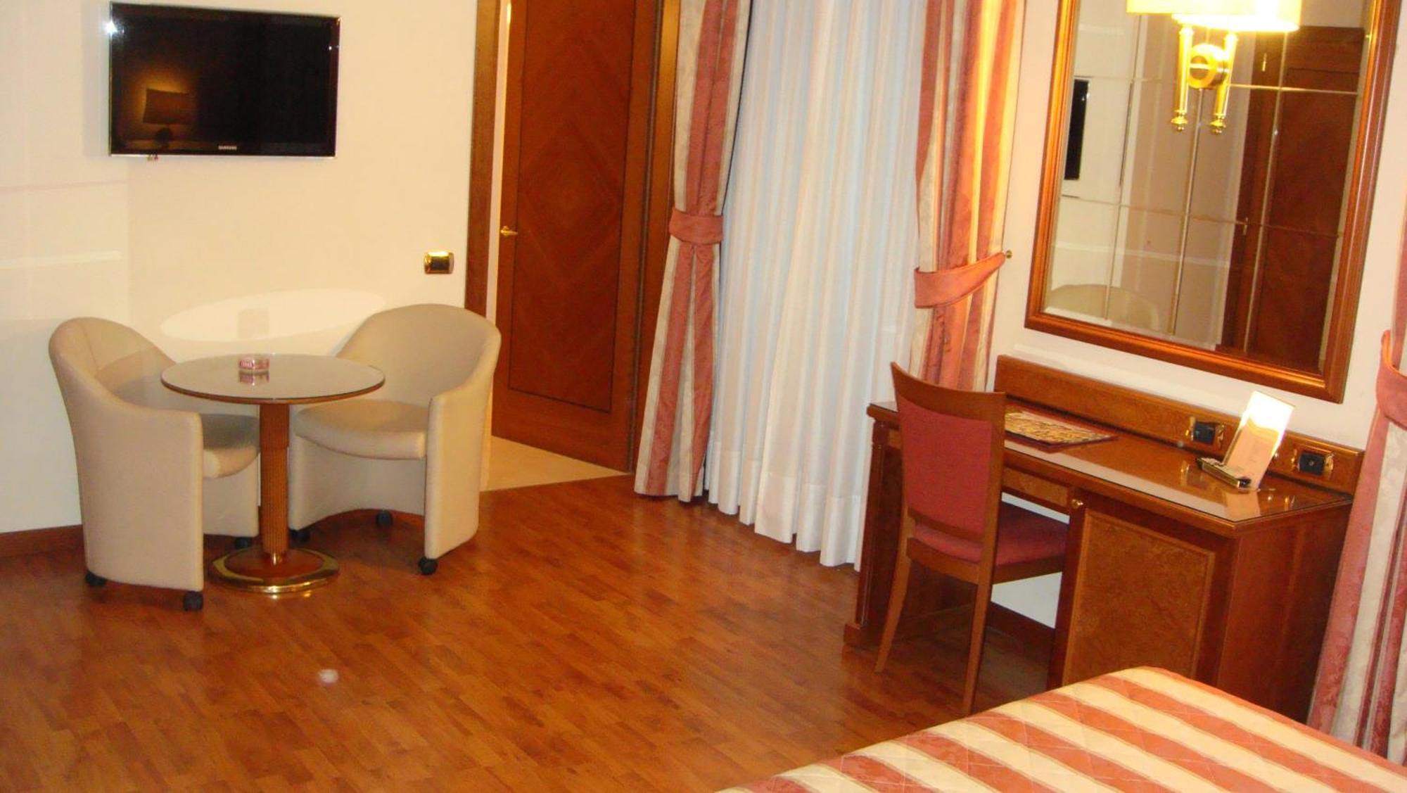 Albergo Corona Domodossola Extérieur photo