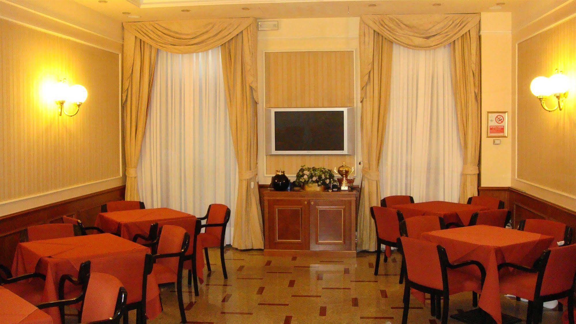 Albergo Corona Domodossola Extérieur photo