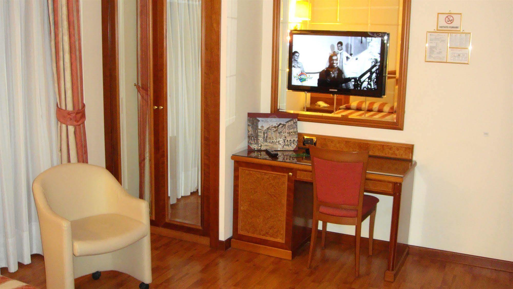 Albergo Corona Domodossola Extérieur photo