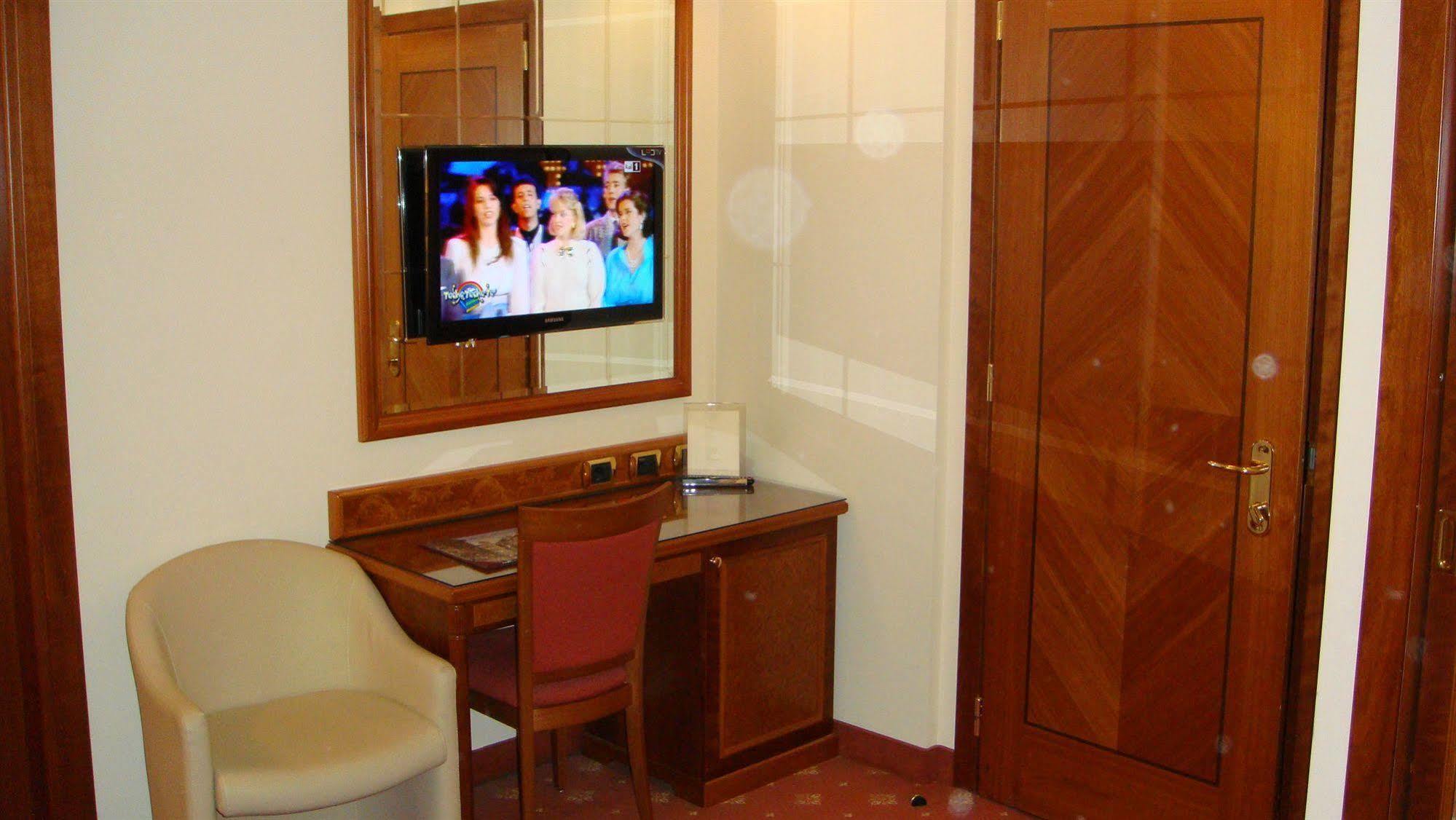 Albergo Corona Domodossola Extérieur photo